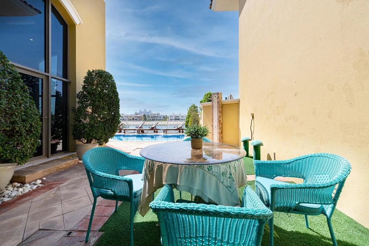 Palm Jumeirah Beachfront Private Pool Villa 5 Bedroom & 1 Maids Room With Access To Beach Dubai United Arab Emirates