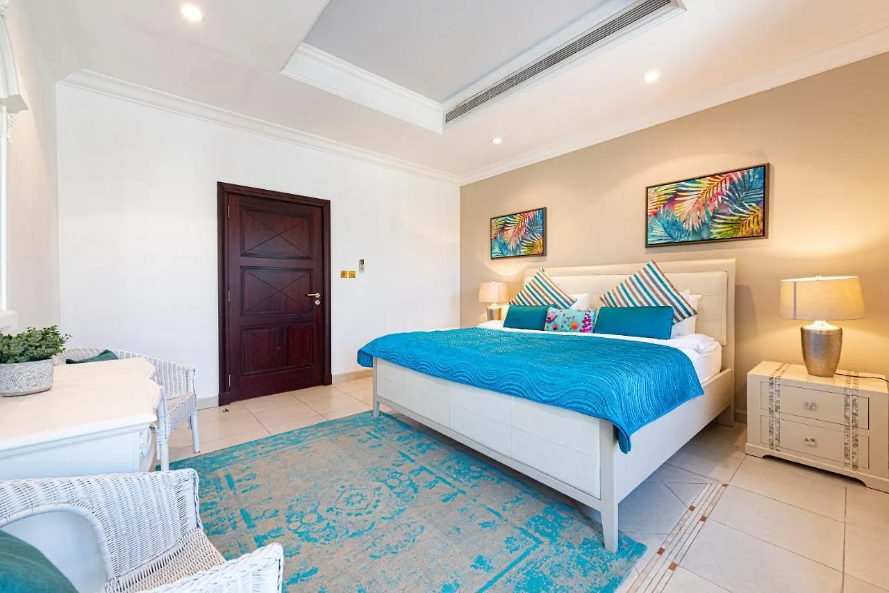 Palm Jumeirah Beachfront Private Pool Villa 5 Bedroom & 1 Maids Room With Access To Beach Dubai 0*,